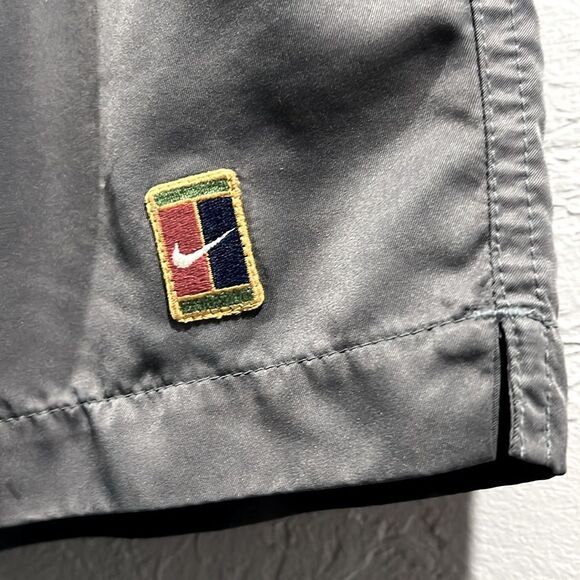 🎾Vintage 90’s NIKE Agassi Challenge Court Mens Sz Medium Polyester Tennis Short - Picture 3 of 11